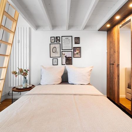 The Koburger Vh, Studio For Up To 4 With High Bed Berlin Exteriör bild